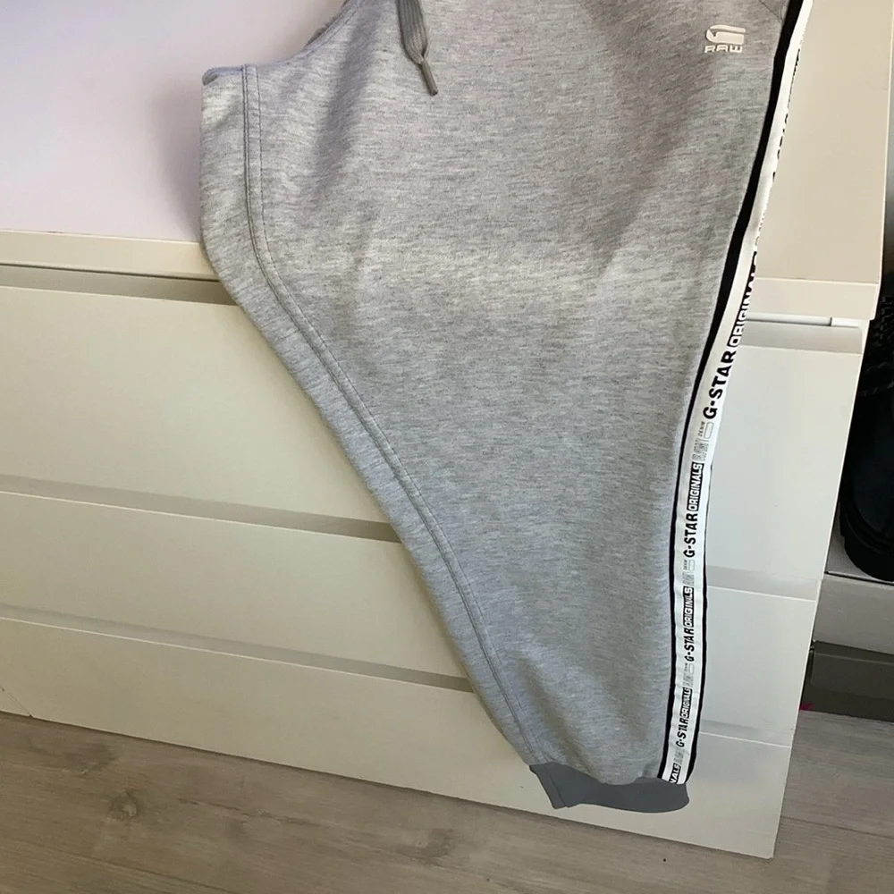 G-Star Raw Alchesai slim tapered Sweatpants. Size Small. - Picture 5 of 6